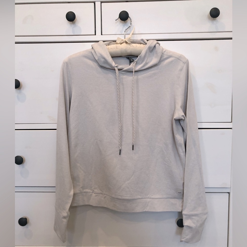Vuori Women’s Pale Gray Hoodie XS